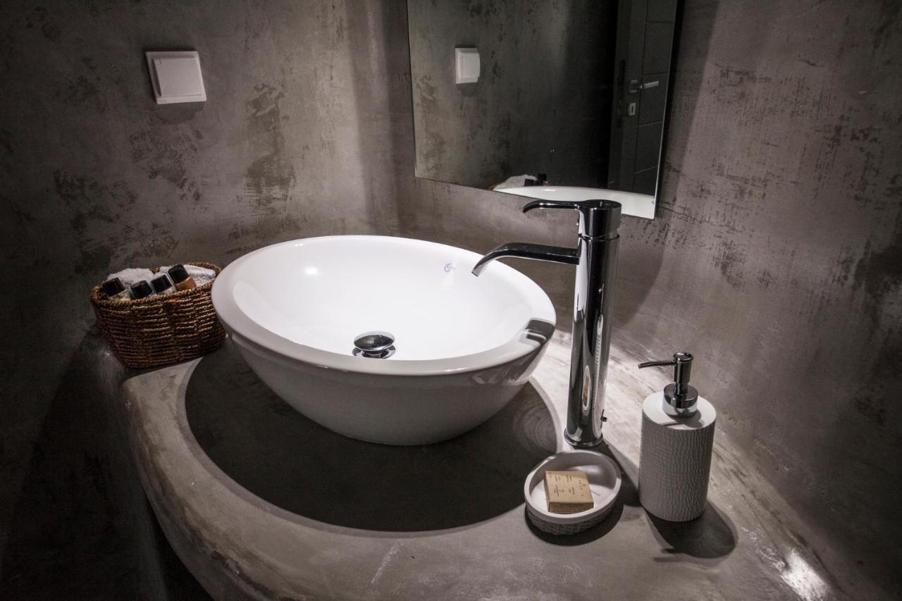 أويا Cupola Suites المظهر الخارجي الصورة